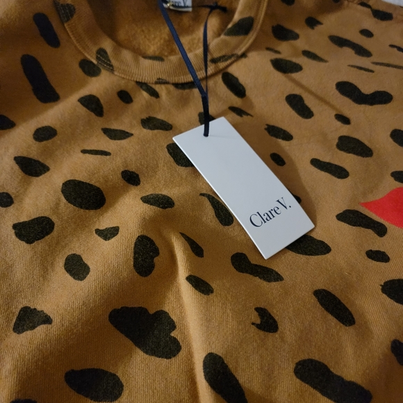 Clare V drop shoulder leopard print sweatshirt Medium - Picture 2 of 6
